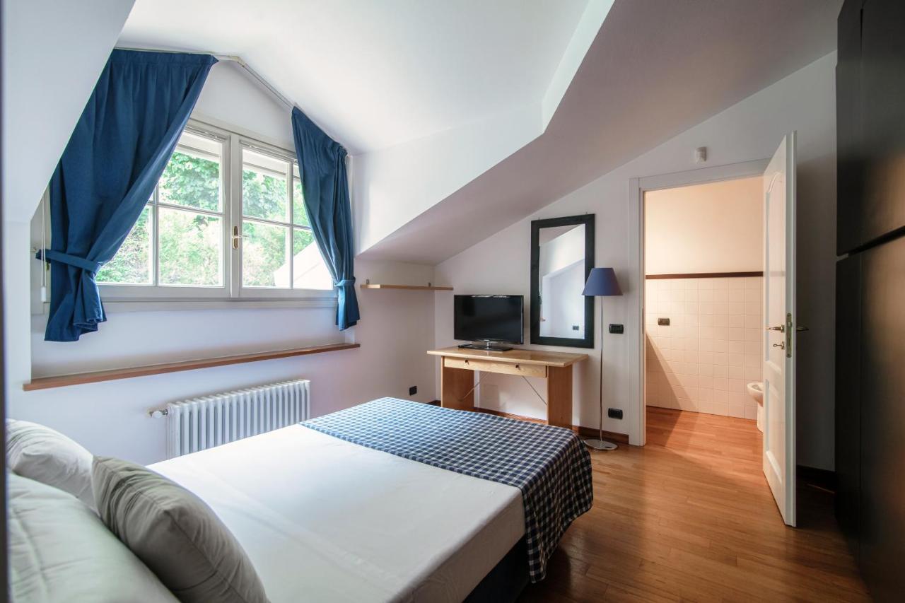I D'A Charming Penthouse - Lake View- Como- House-130 Mt-2 Double Bedrooms And 2 Double Bathrooms A Spacious Living Room-Full Equipped Kitchen-Private Garden And Terrace-Private Covered Parking ภายนอก รูปภาพ