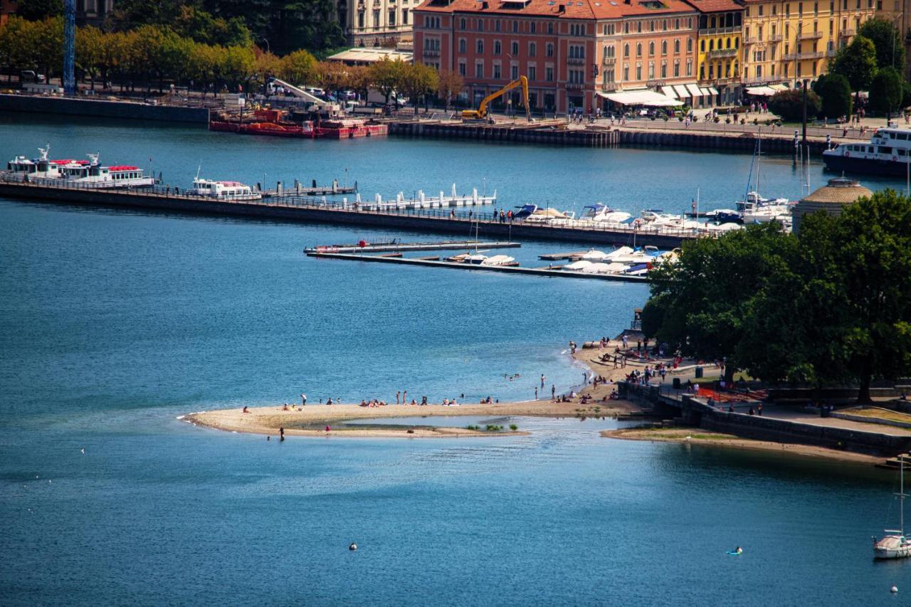 I D'A Charming Penthouse - Lake View- Como- House-130 Mt-2 Double Bedrooms And 2 Double Bathrooms A Spacious Living Room-Full Equipped Kitchen-Private Garden And Terrace-Private Covered Parking ภายนอก รูปภาพ