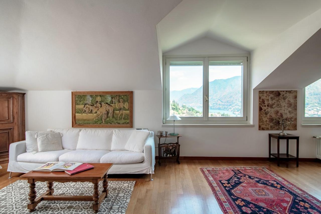 I D'A Charming Penthouse - Lake View- Como- House-130 Mt-2 Double Bedrooms And 2 Double Bathrooms A Spacious Living Room-Full Equipped Kitchen-Private Garden And Terrace-Private Covered Parking ภายนอก รูปภาพ