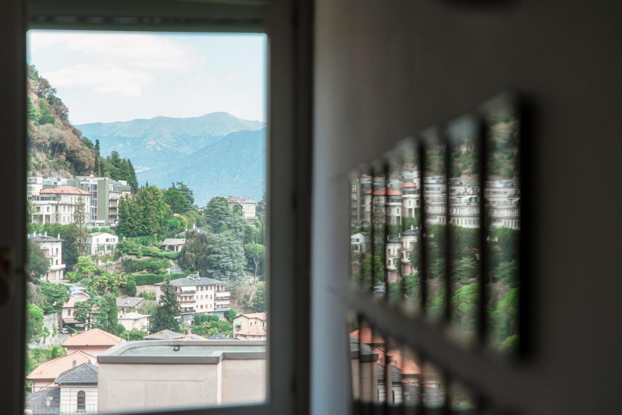I D'A Charming Penthouse - Lake View- Como- House-130 Mt-2 Double Bedrooms And 2 Double Bathrooms A Spacious Living Room-Full Equipped Kitchen-Private Garden And Terrace-Private Covered Parking ภายนอก รูปภาพ