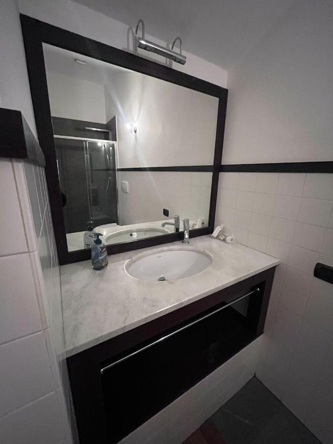 I D'A Charming Penthouse - Lake View- Como- House-130 Mt-2 Double Bedrooms And 2 Double Bathrooms A Spacious Living Room-Full Equipped Kitchen-Private Garden And Terrace-Private Covered Parking ภายนอก รูปภาพ